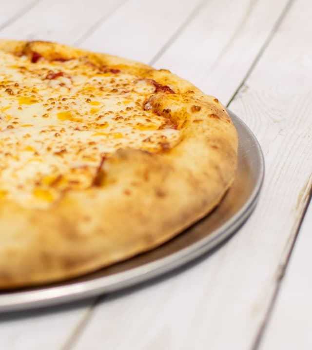 Cheese pizza