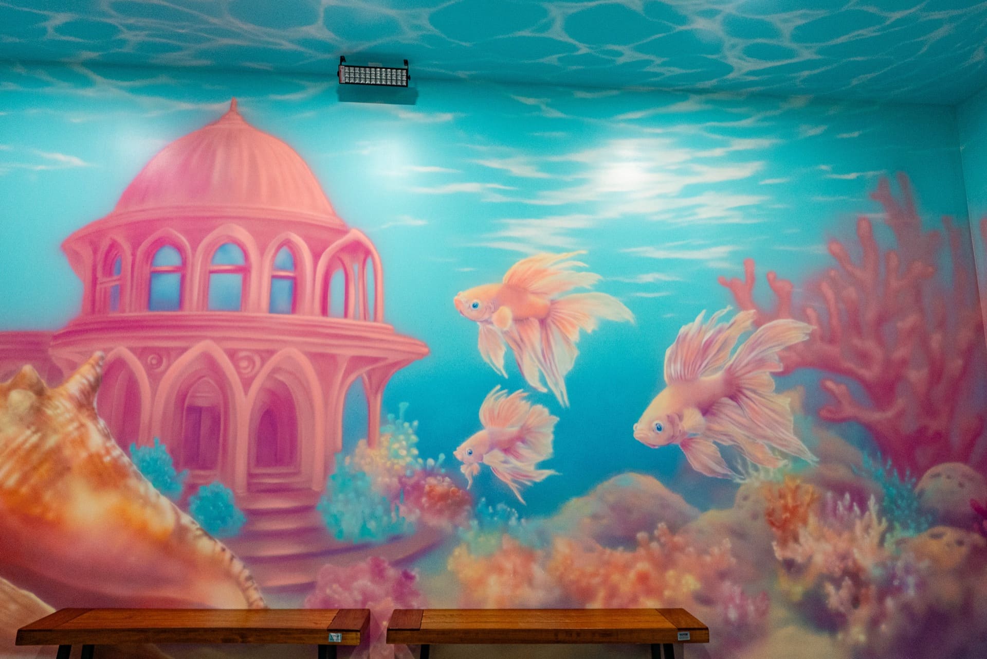 Mermaid party room, photo 8 of 9