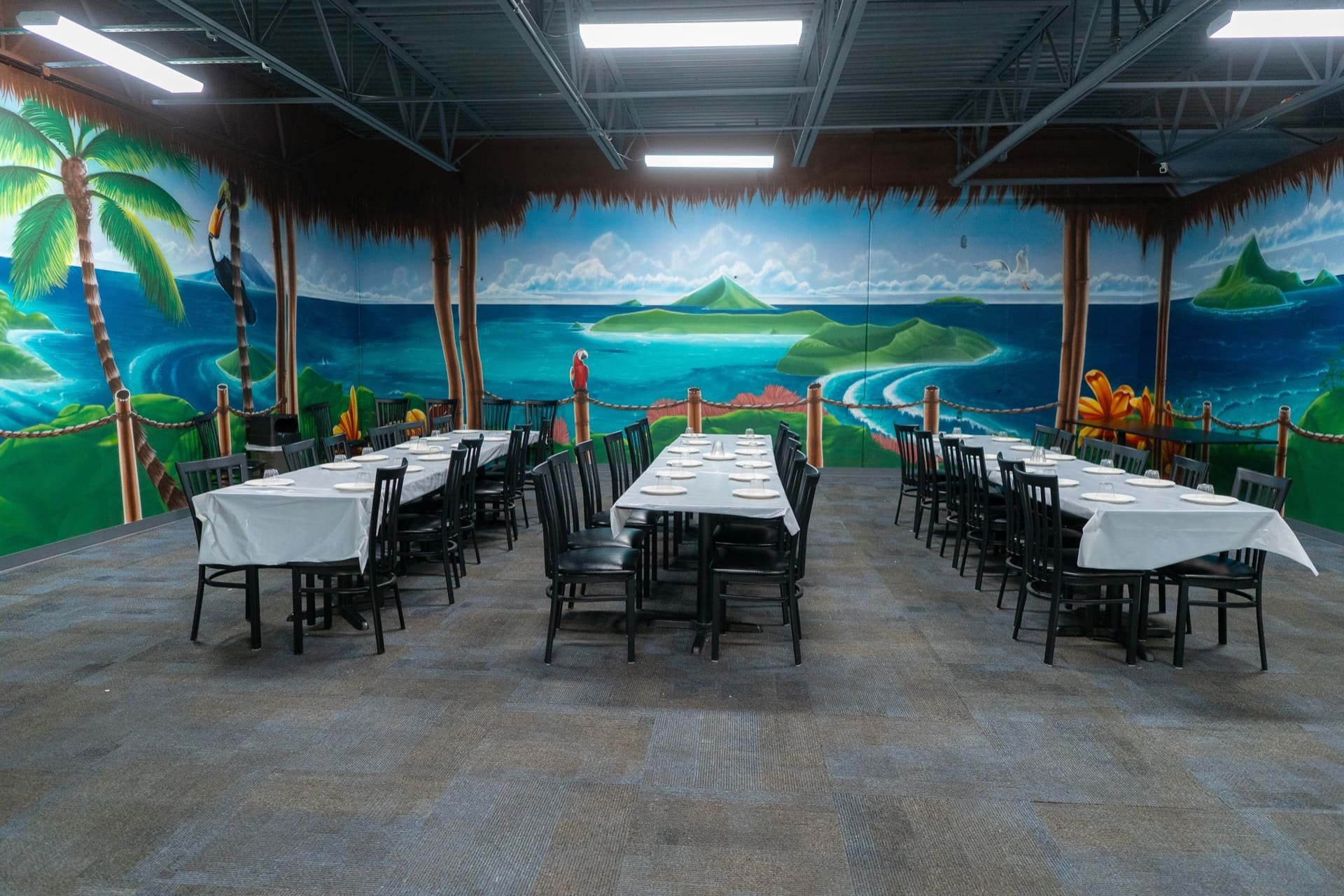 Celebration party room, photo 2 of 5