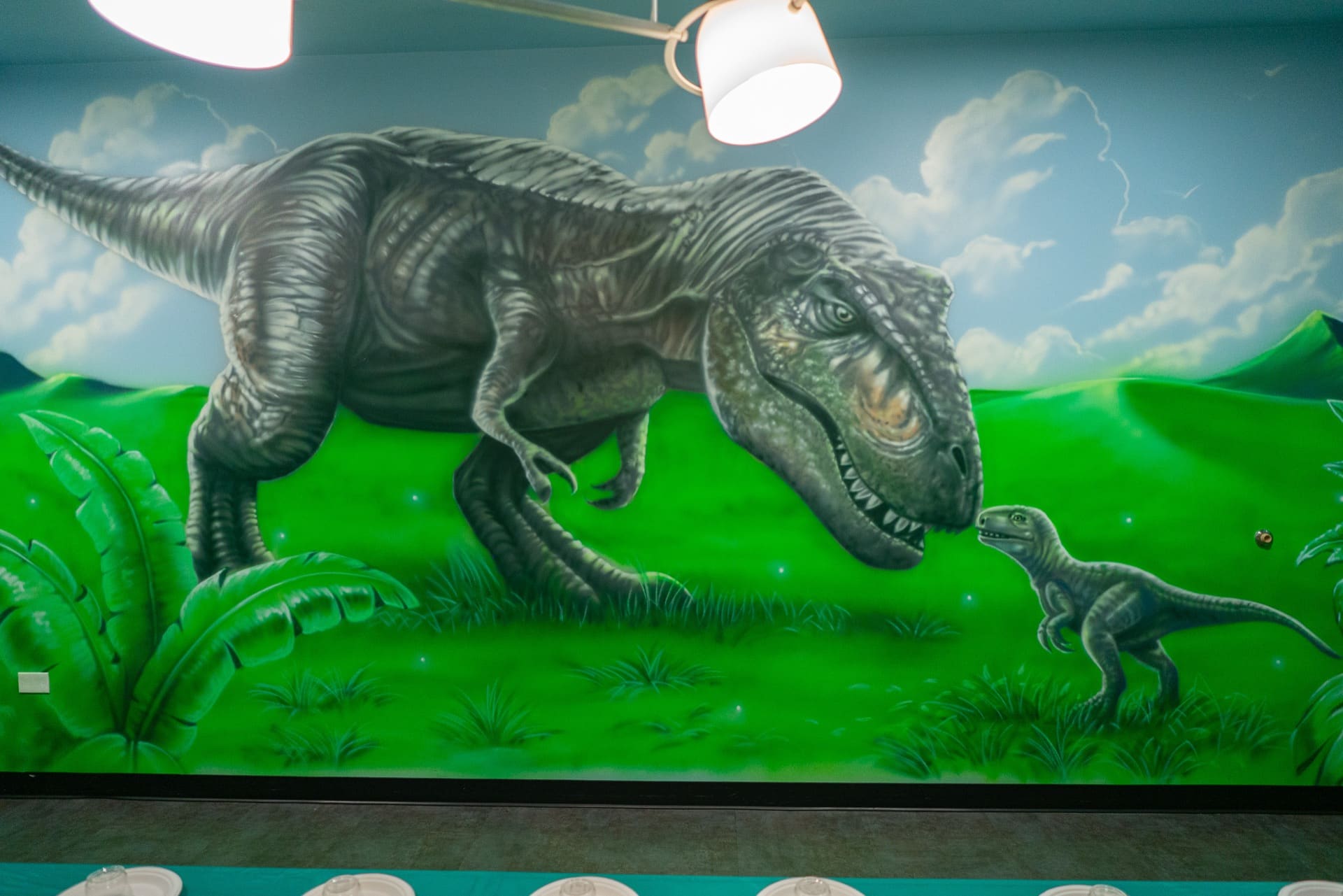 Dinosaur party room, photo 4 of 9