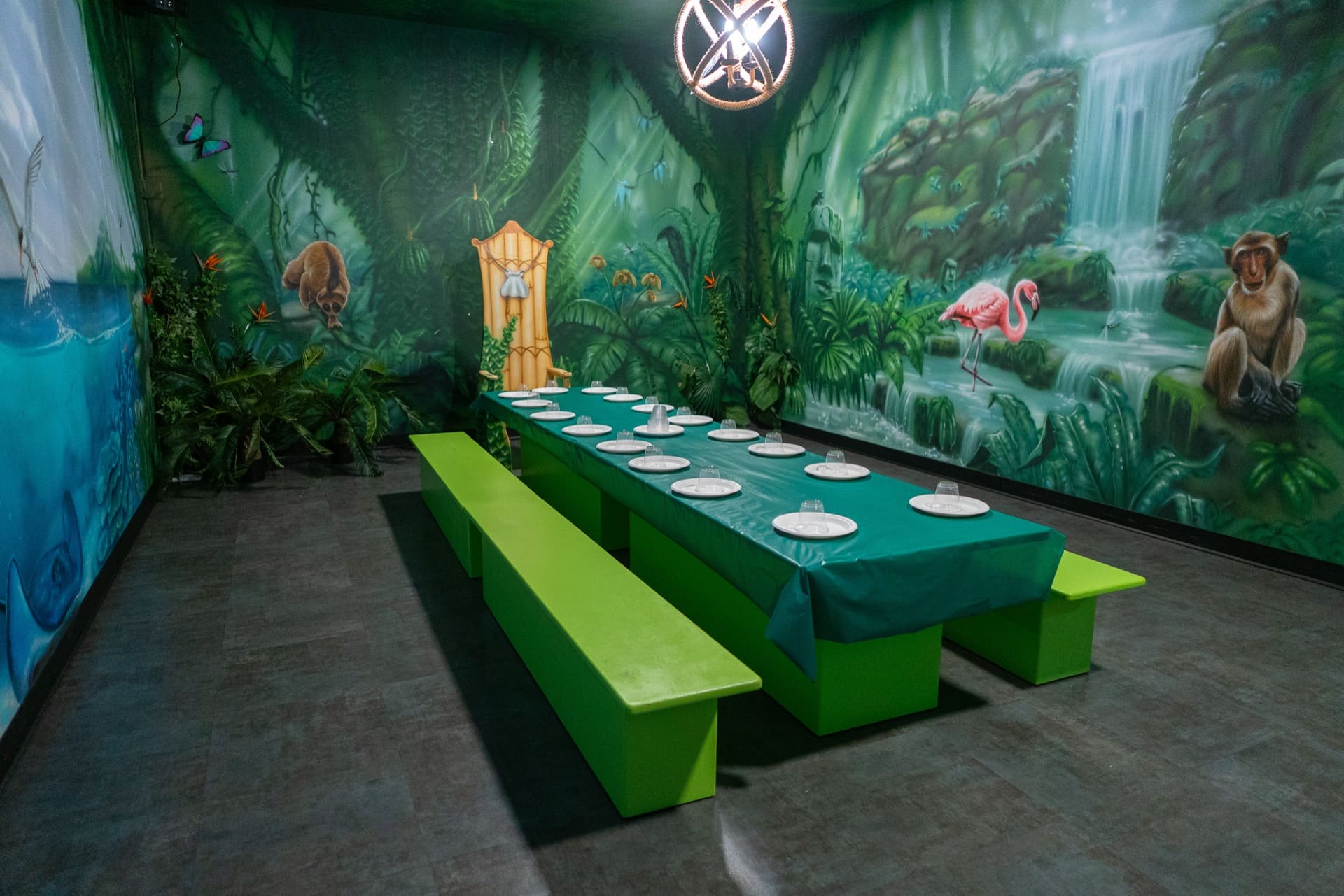 Island party room, photo 3 of 5