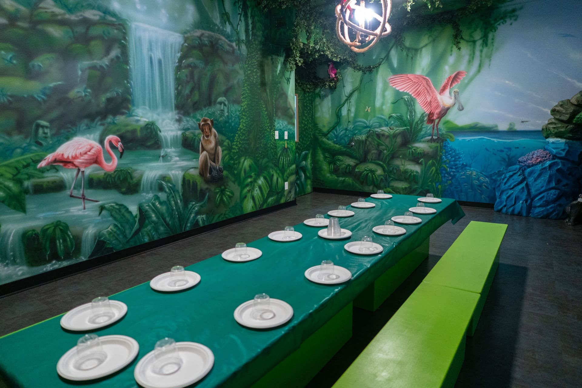 Island party room, photo 4 of 5