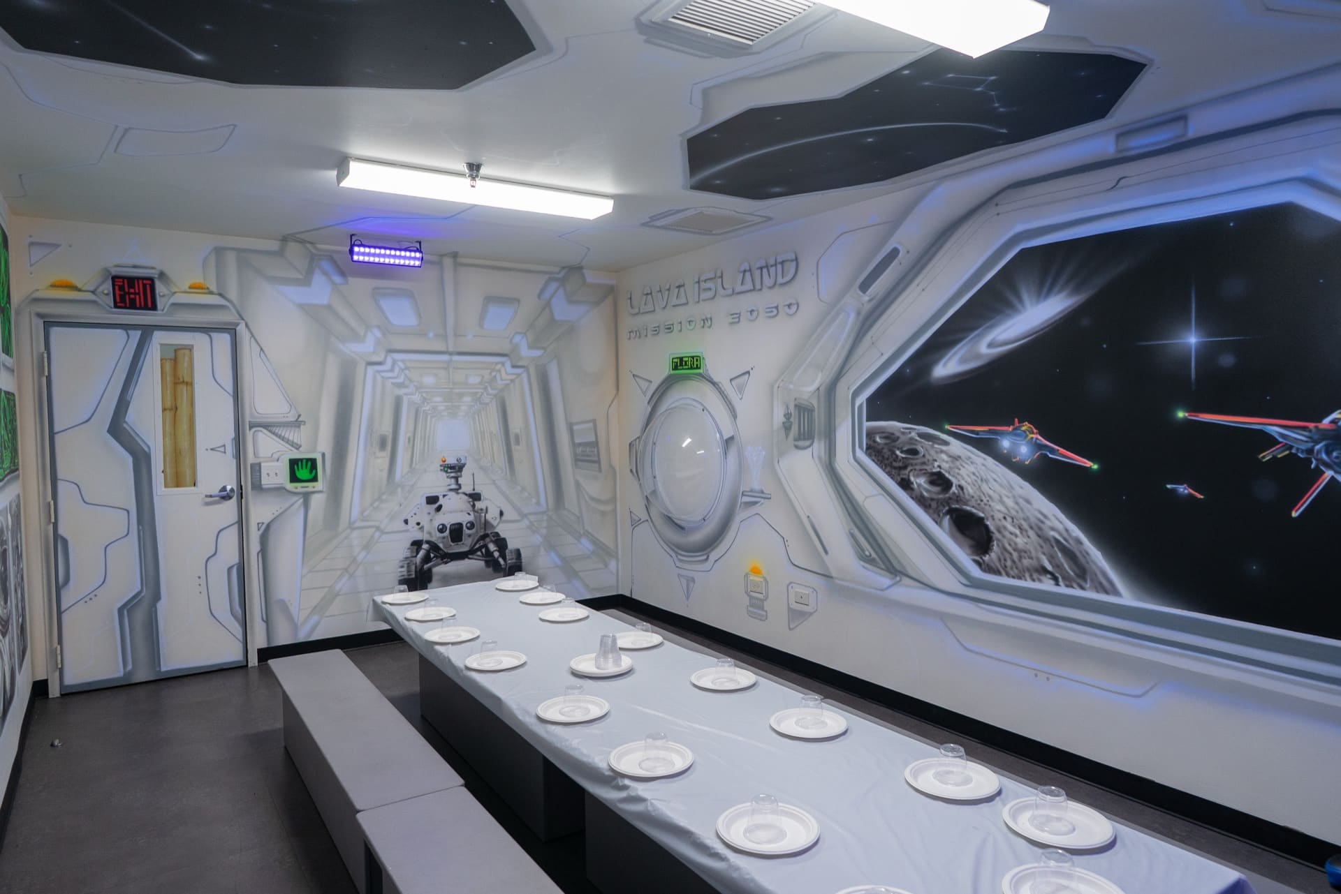 Space party room, photo 5 of 6