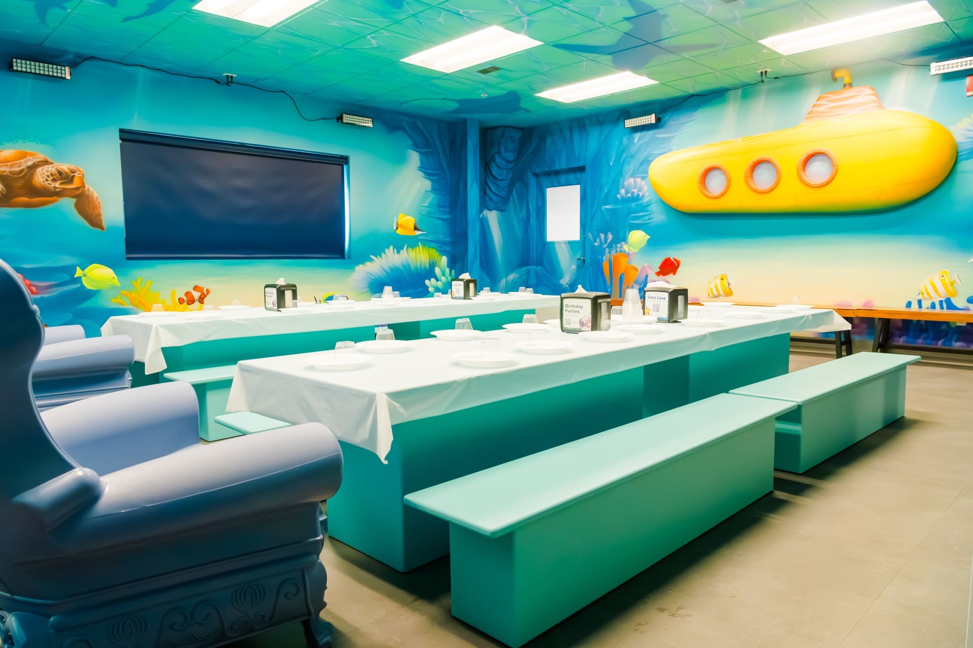 Underwater party room, photo 6 of 7