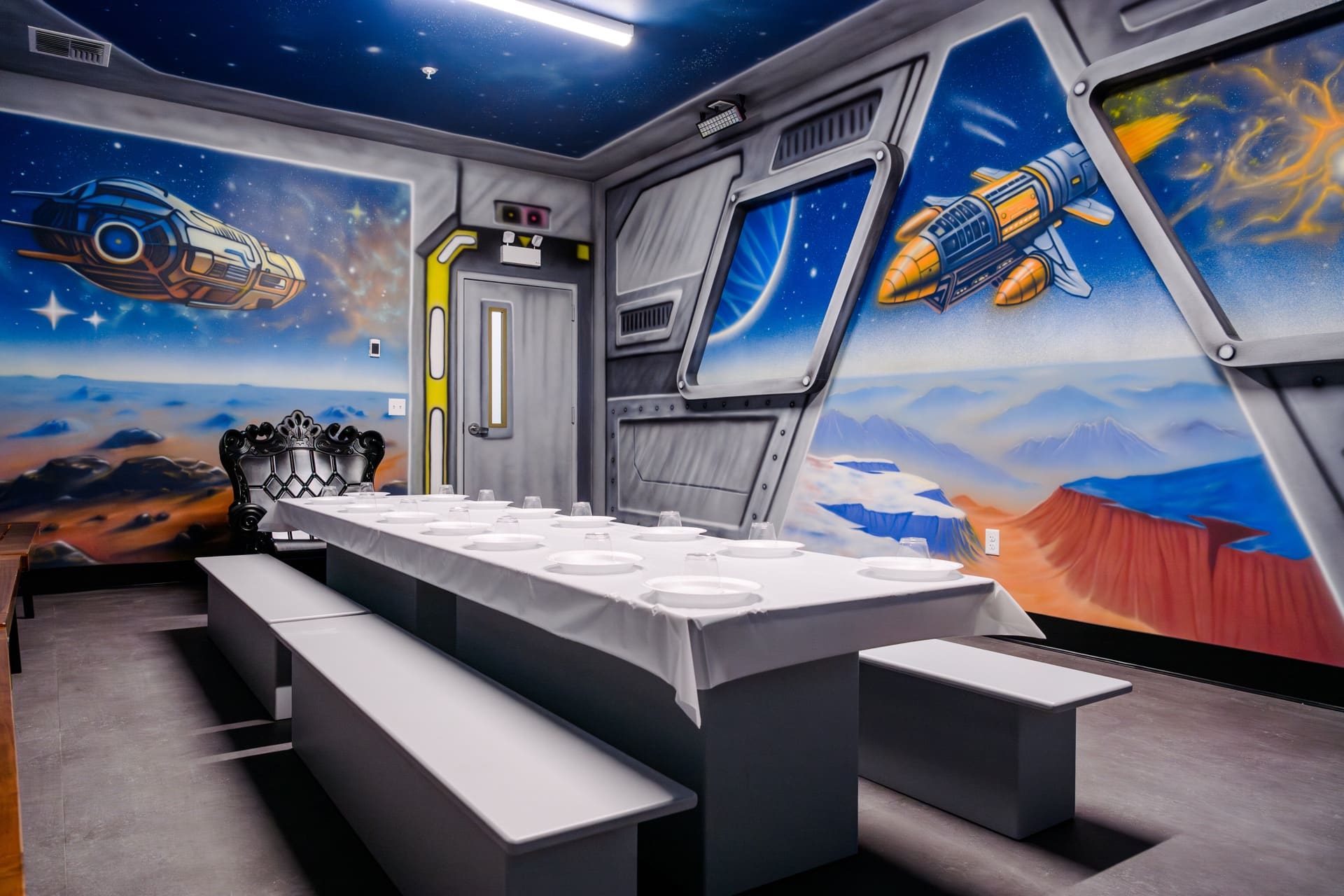 Space party room, photo 7 of 8