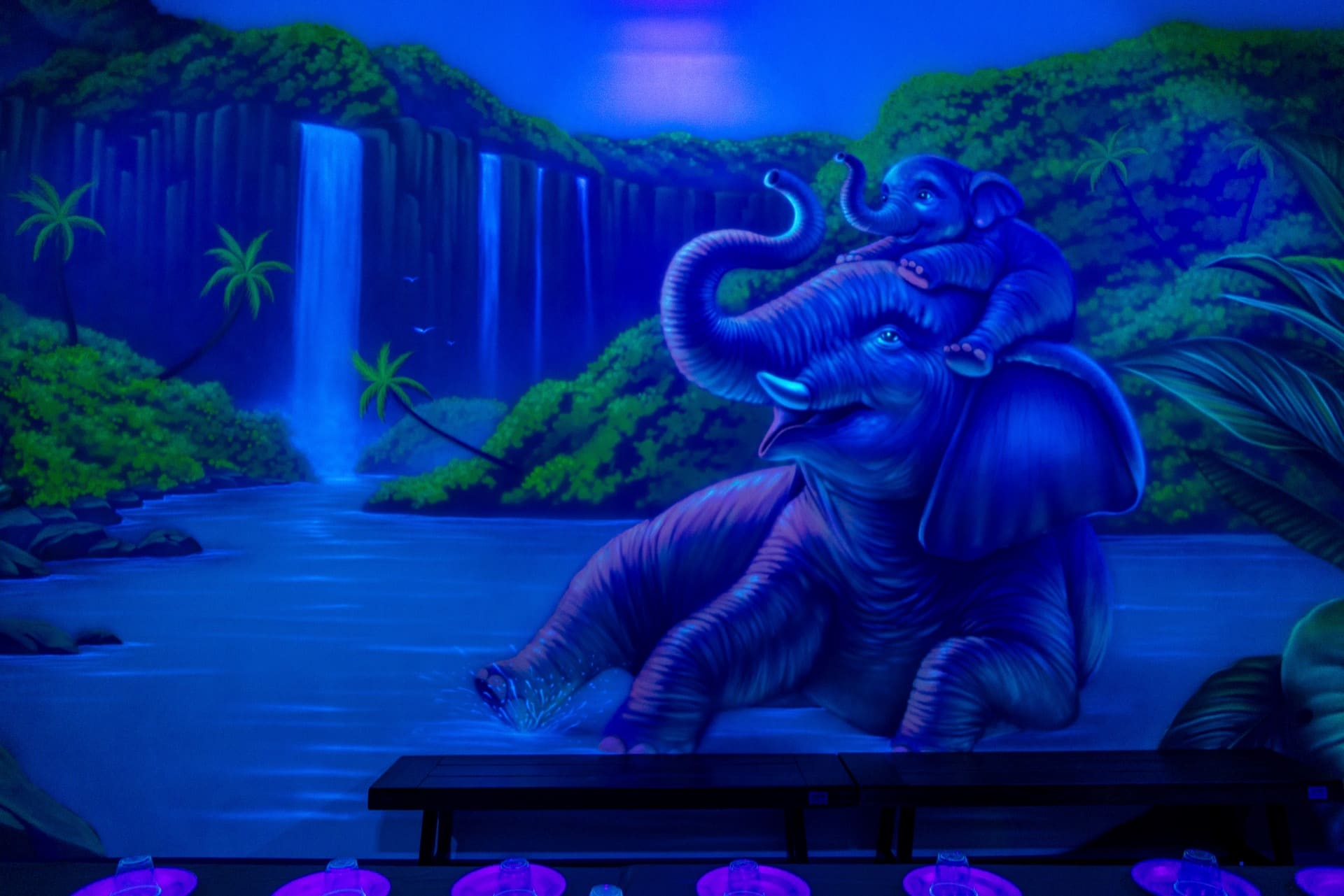 Jungle party room, photo 4 of 7