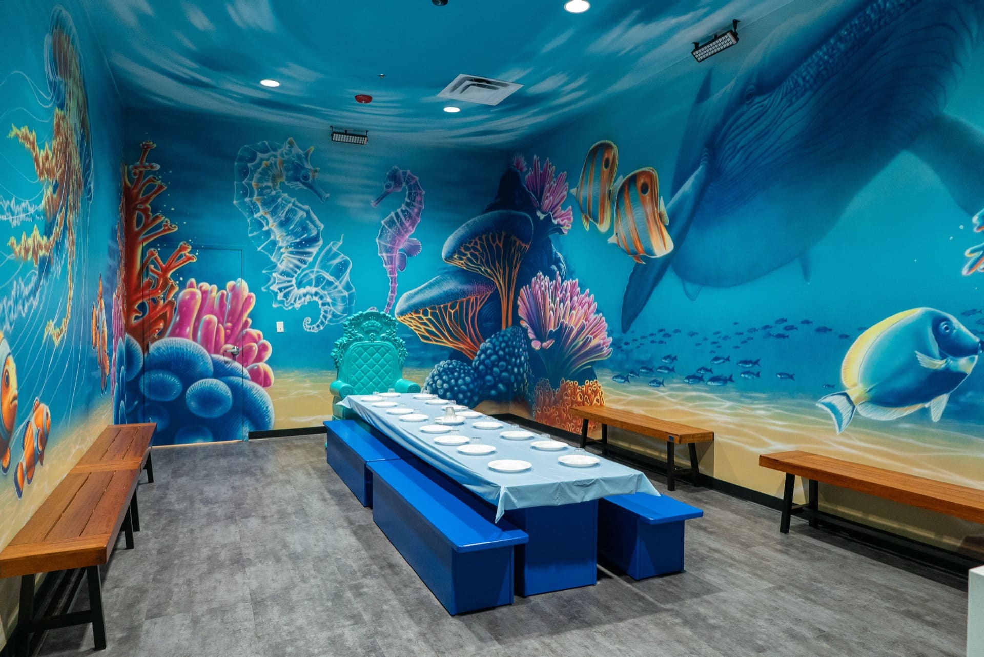 Underwater party room, photo 1 of 11