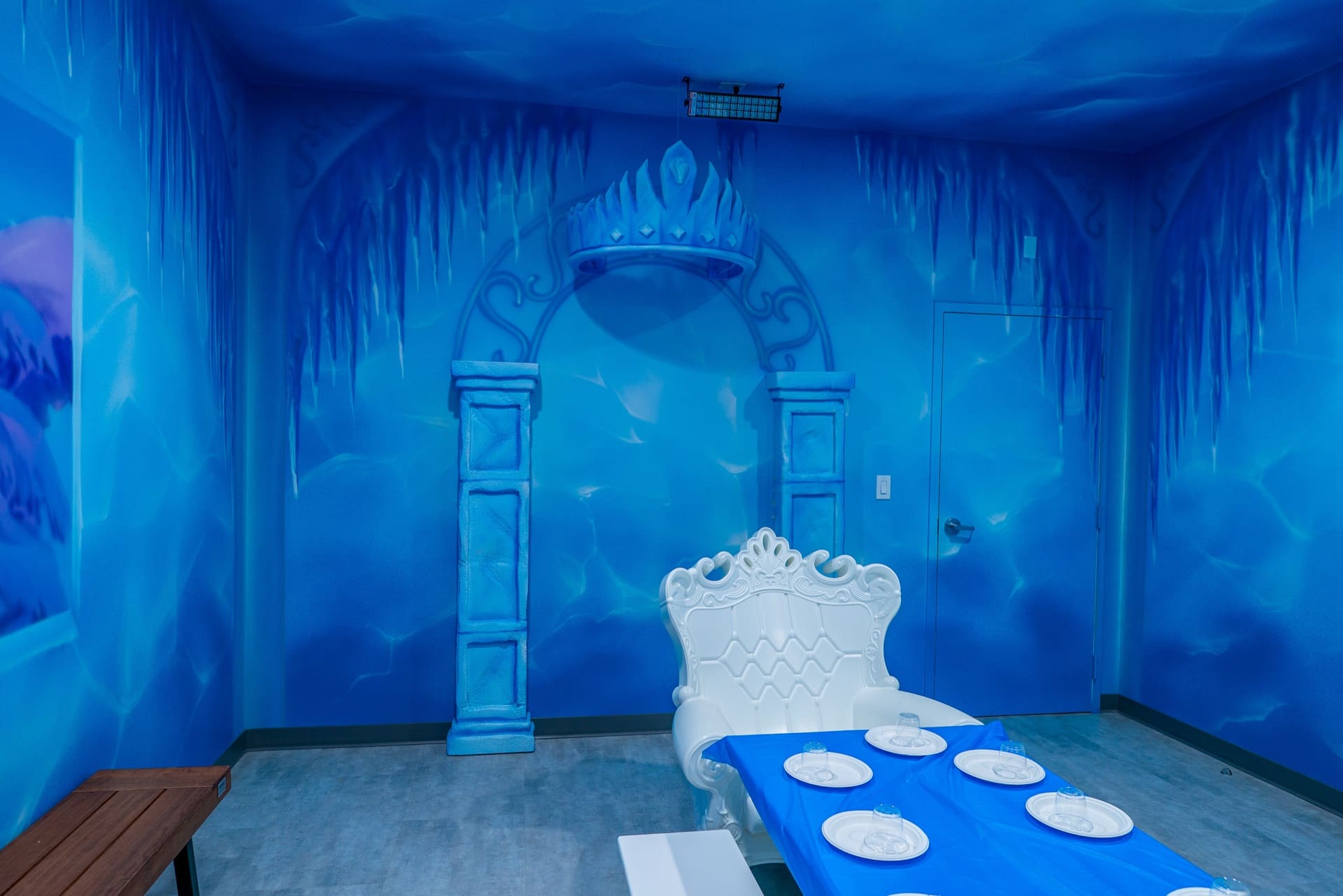 Ice party room, photo 3 of 6