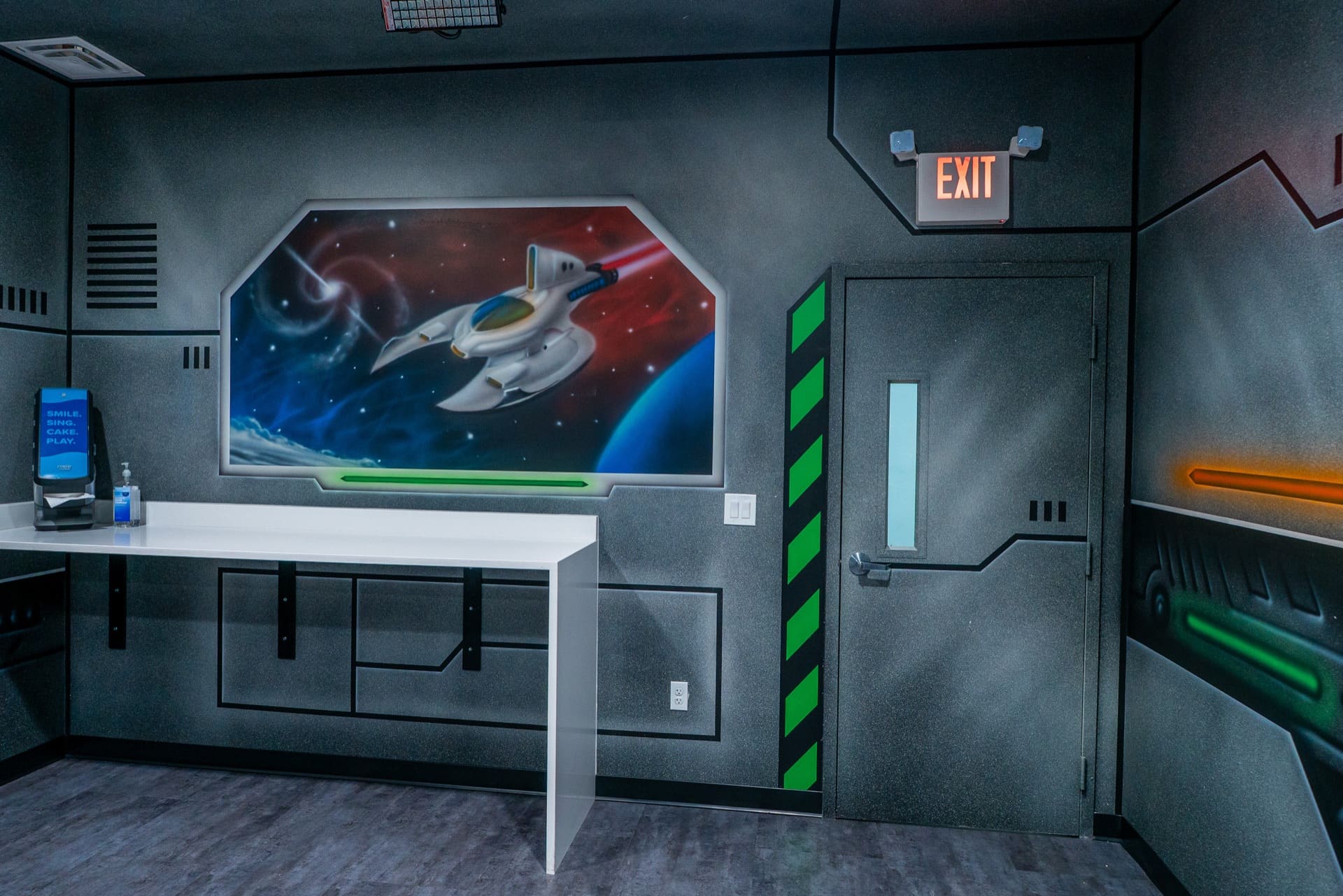 Space party room, photo 3 of 6