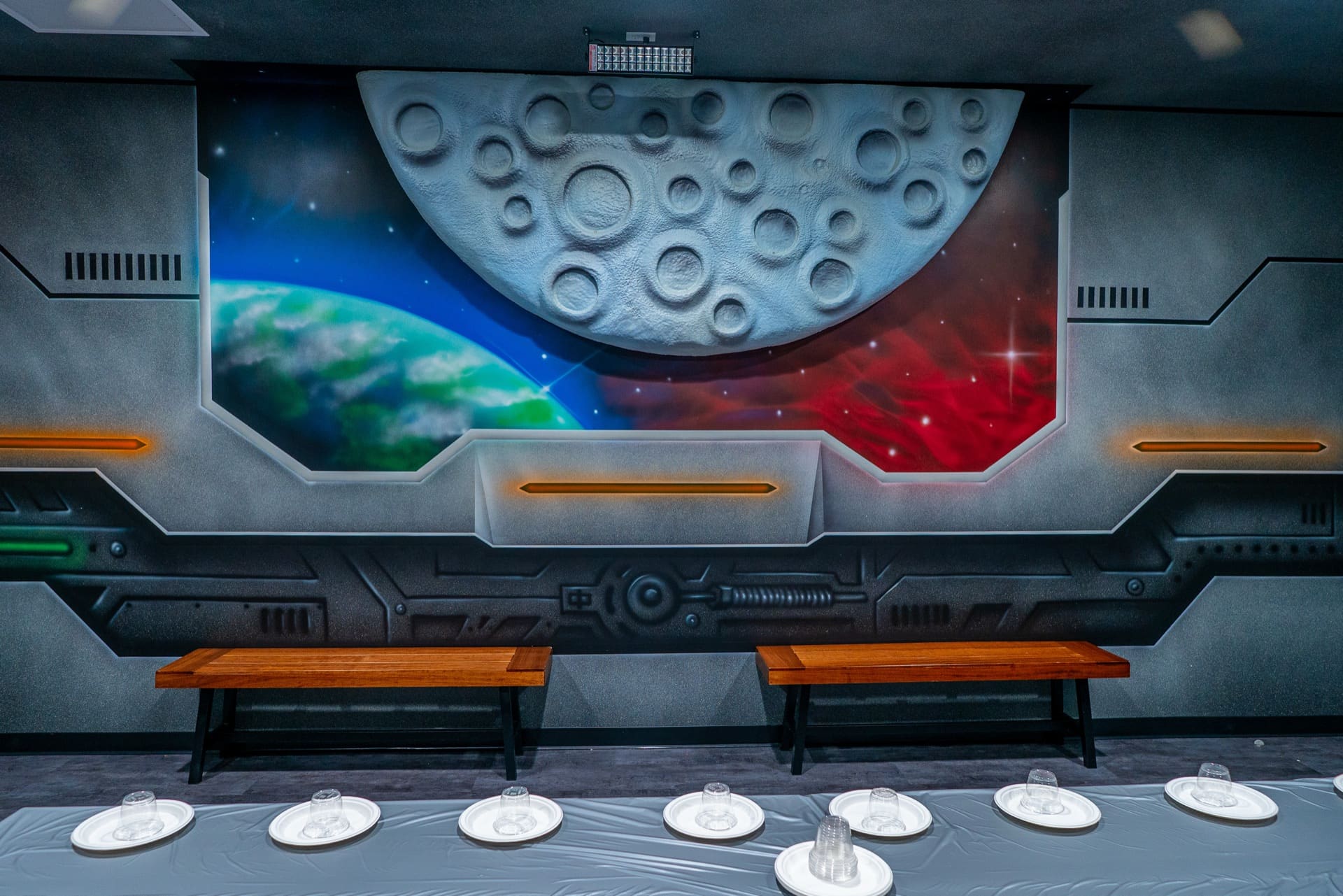 Space party room, photo 4 of 6