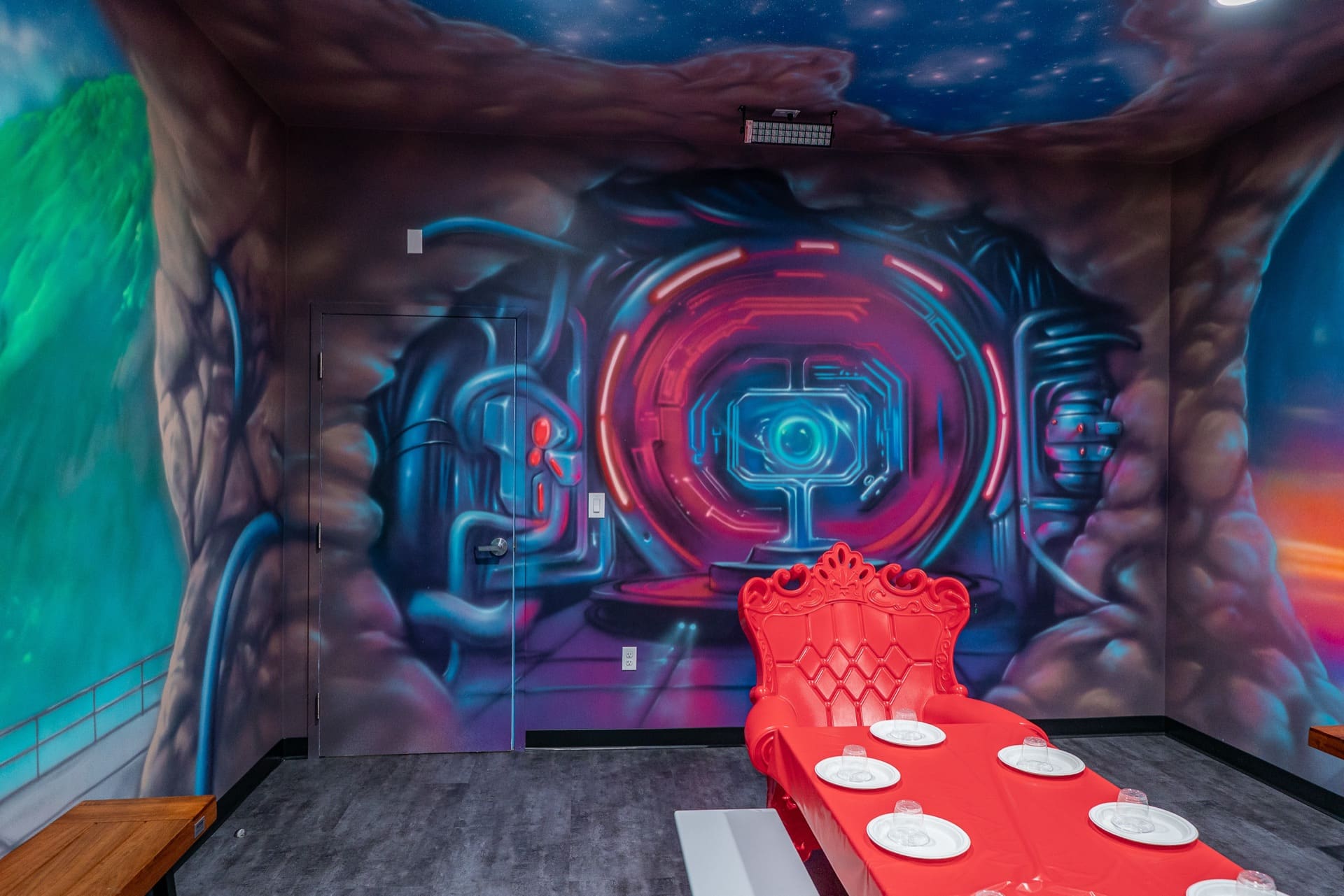 Superhero party room, photo 4 of 6