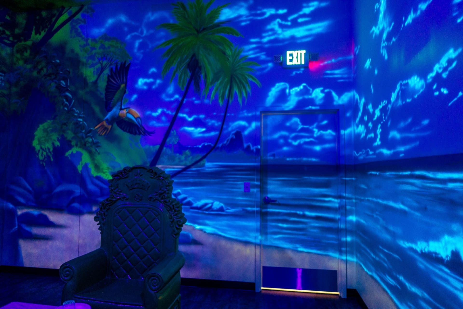 Jungle party room, photo 6 of 8