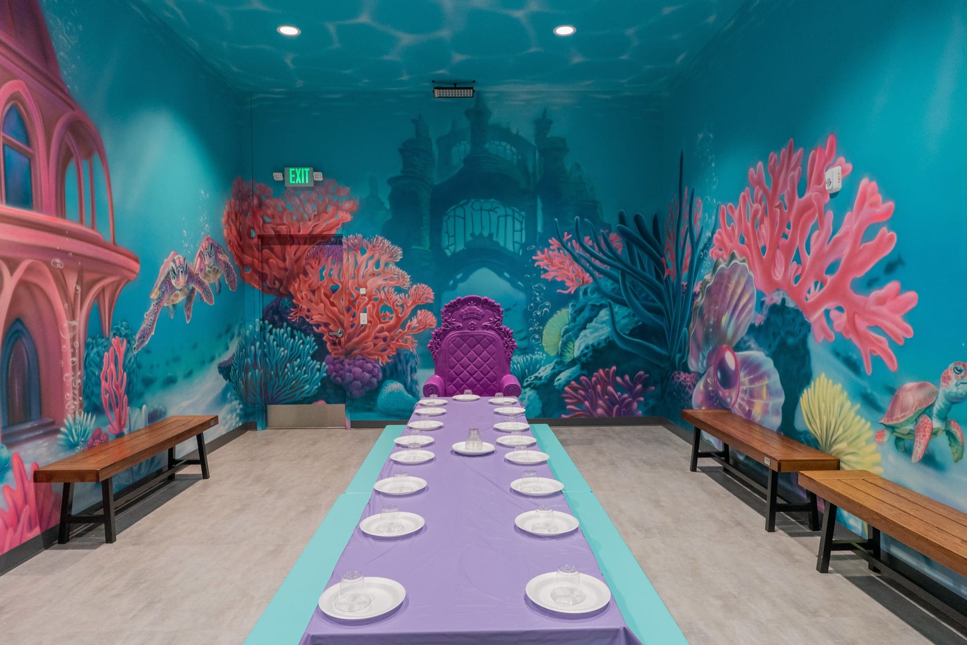 Mermaid party room, photo 1 of 9