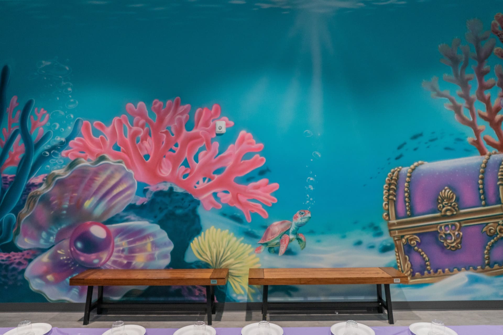 Mermaid party room, photo 2 of 9