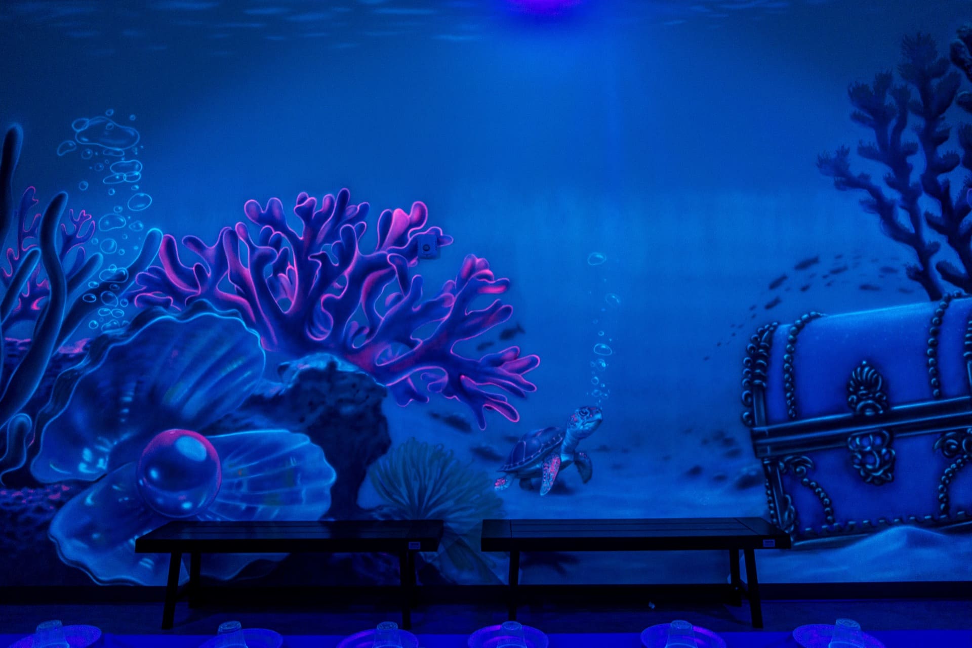 Mermaid party room, photo 3 of 9