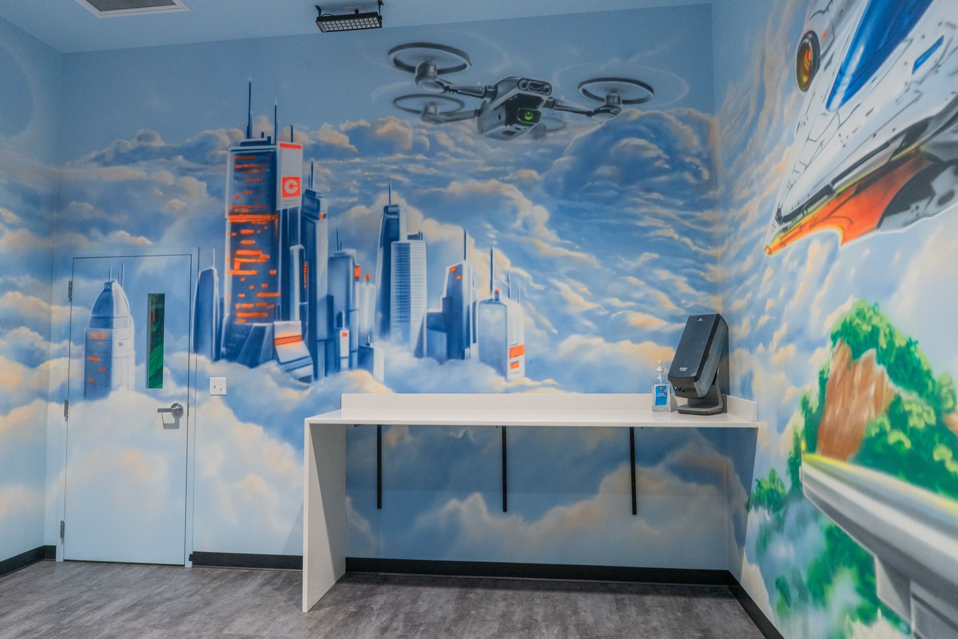 Superhero party room, photo 5 of 9