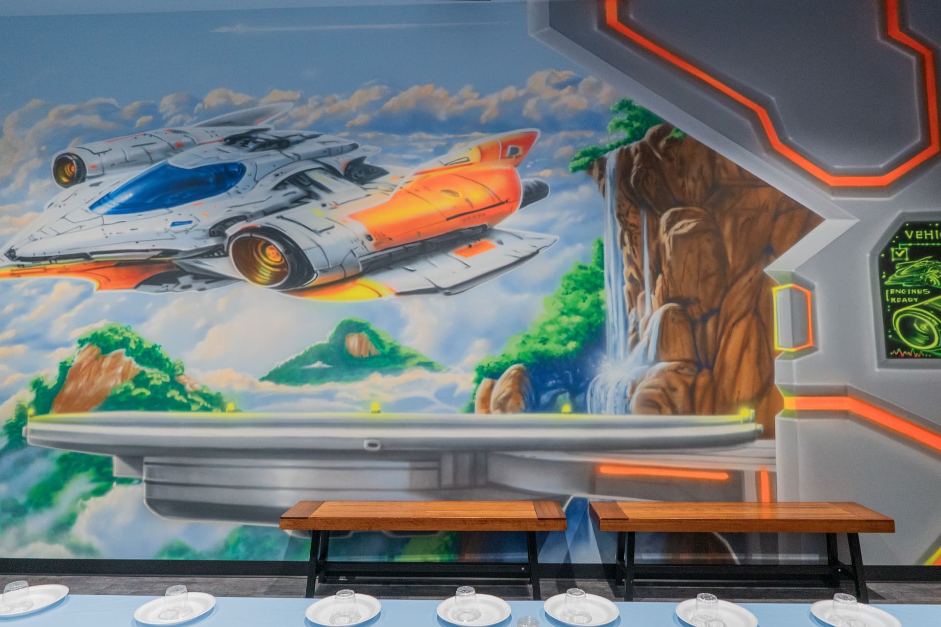 Superhero party room, photo 7 of 9