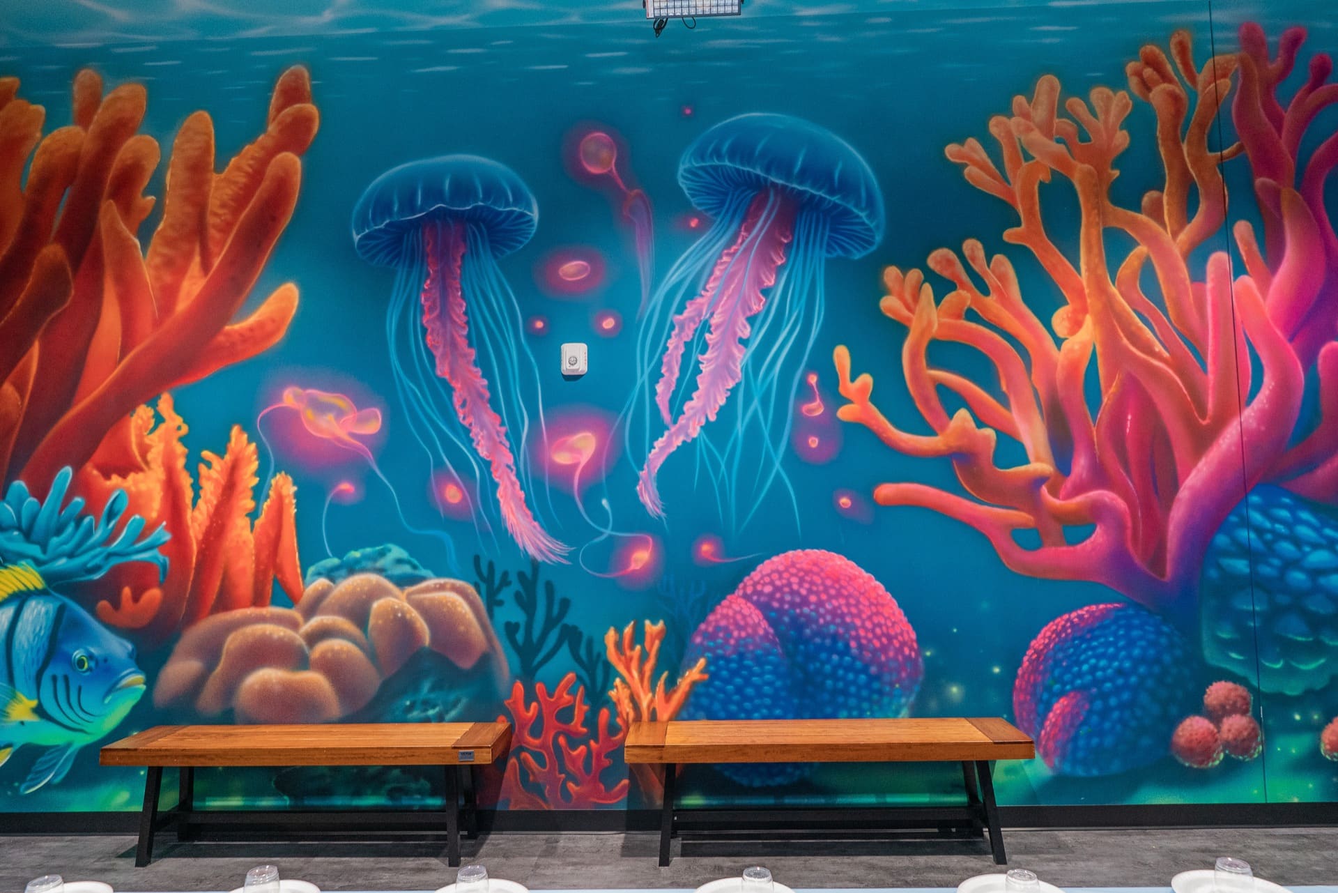 Underwater party room, photo 3 of 8
