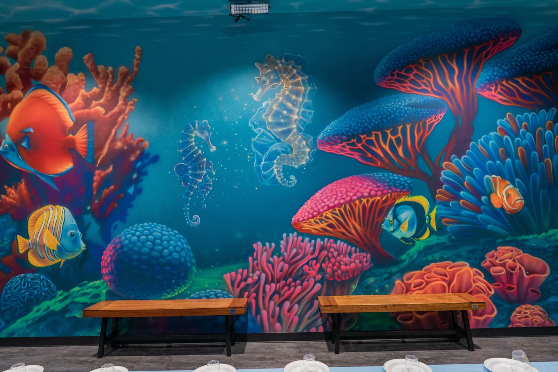 Underwater party room, photo 5 of 8