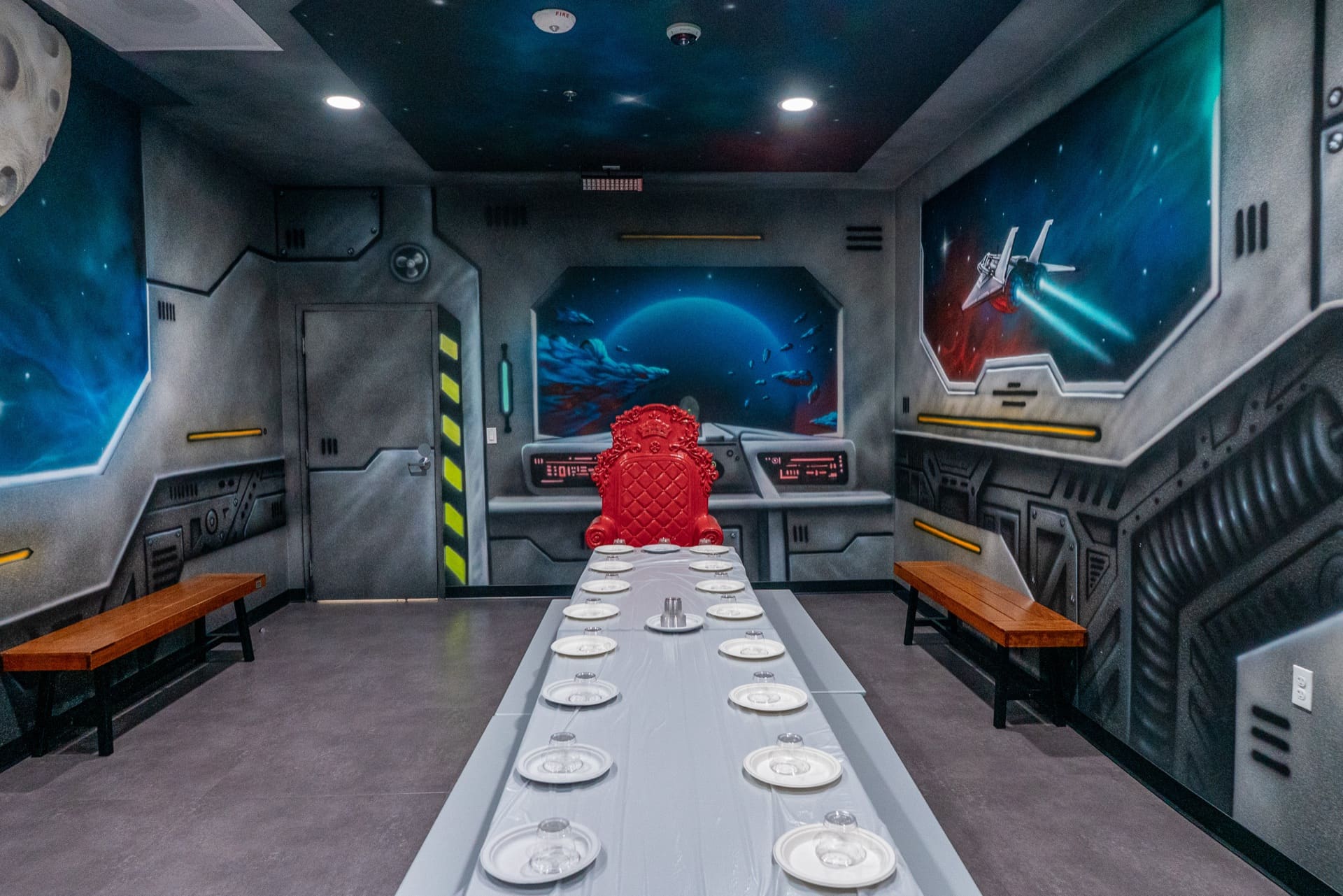 Space party room, photo 3 of 9