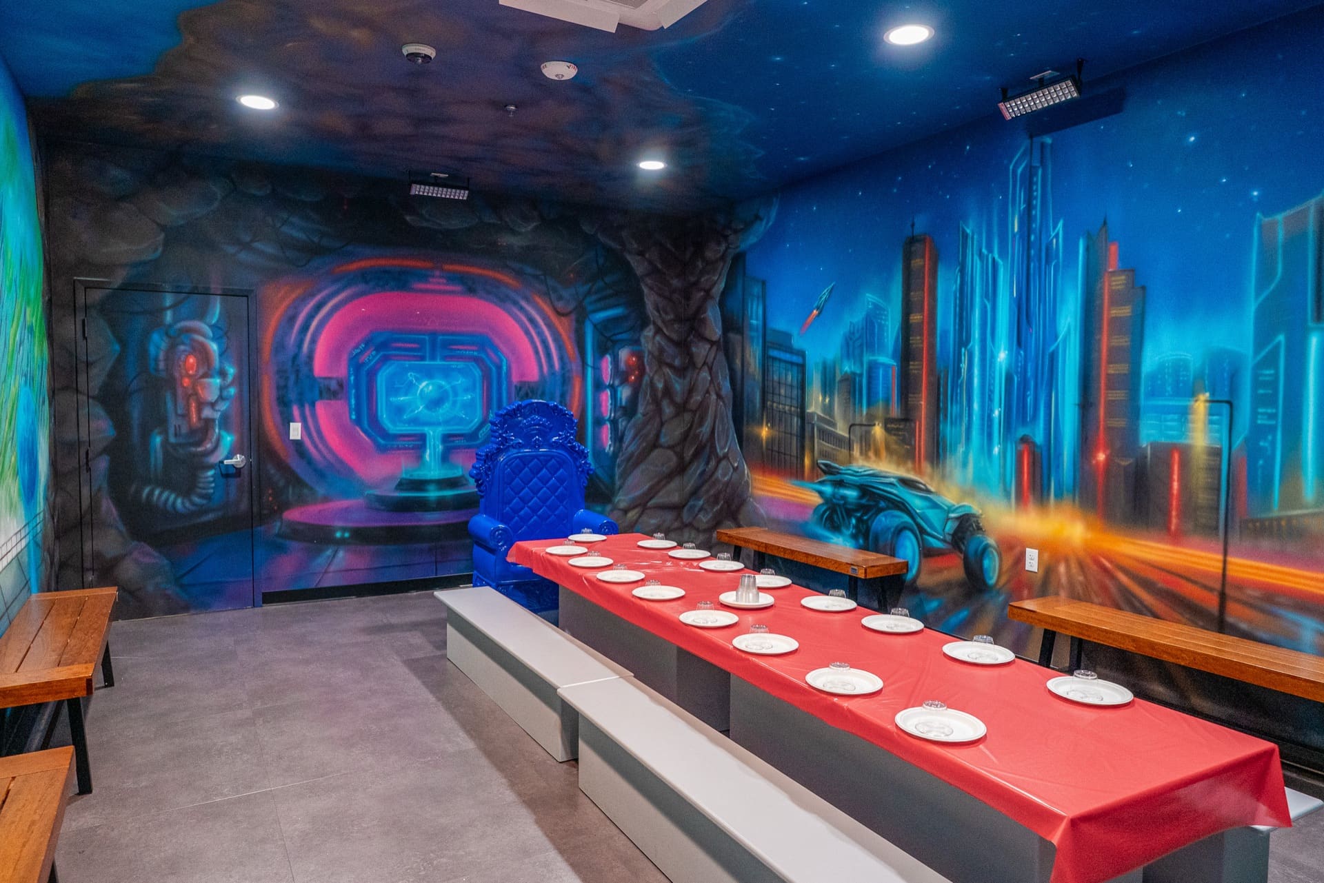 Superhero party room, photo 1 of 9