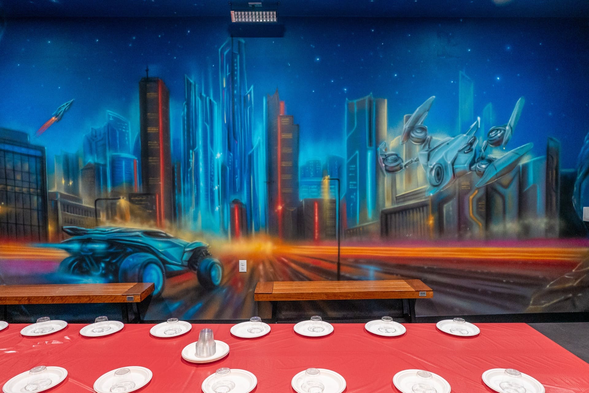 Superhero party room, photo 5 of 9