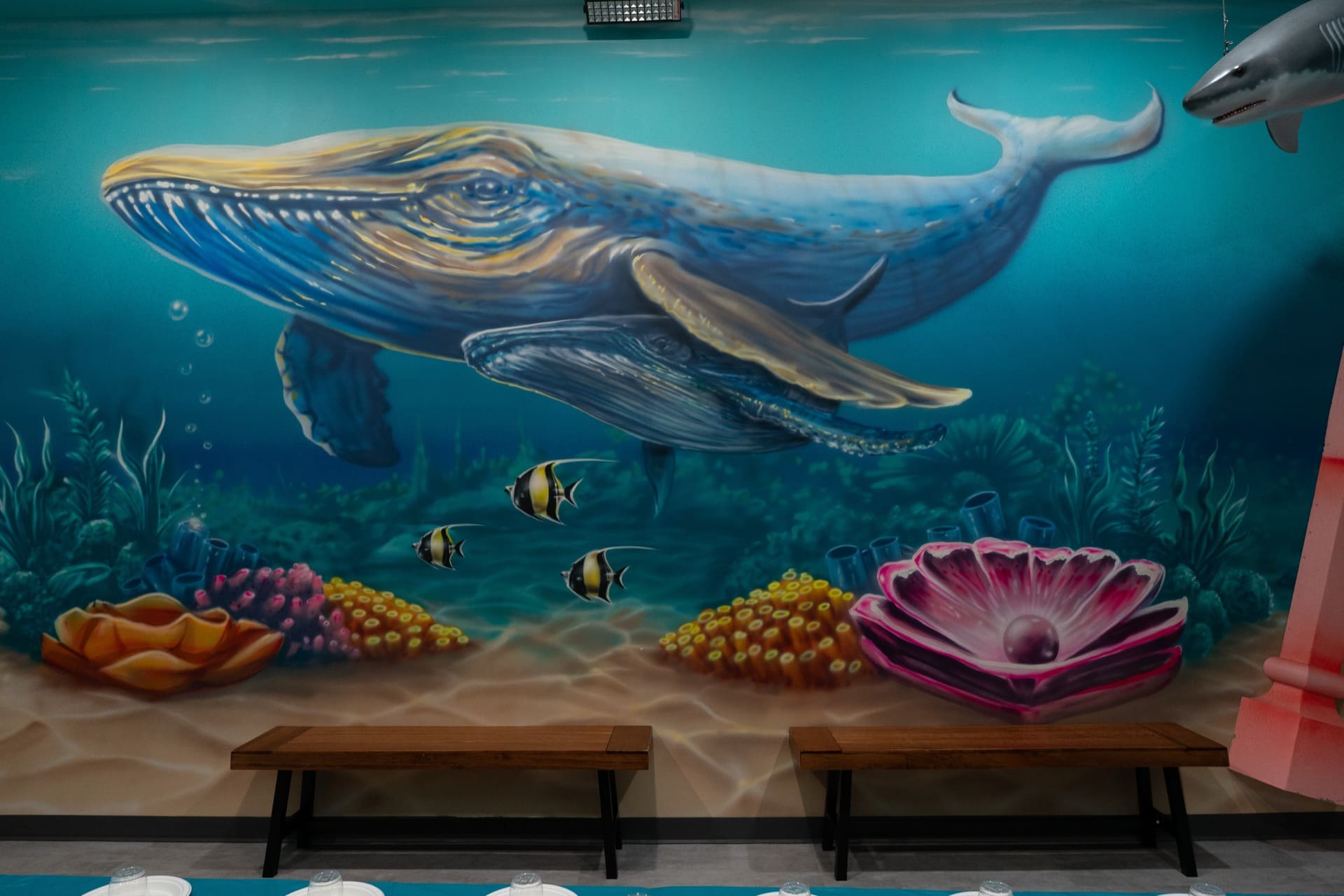 Underwater party room, photo 11 of 12