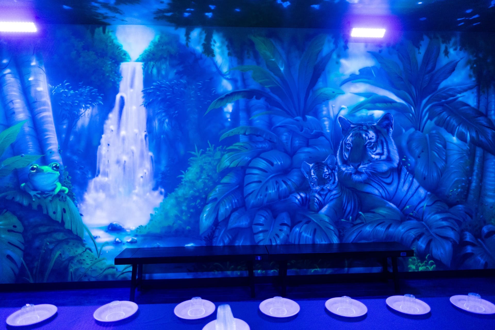 Jungle party room, photo 7 of 8