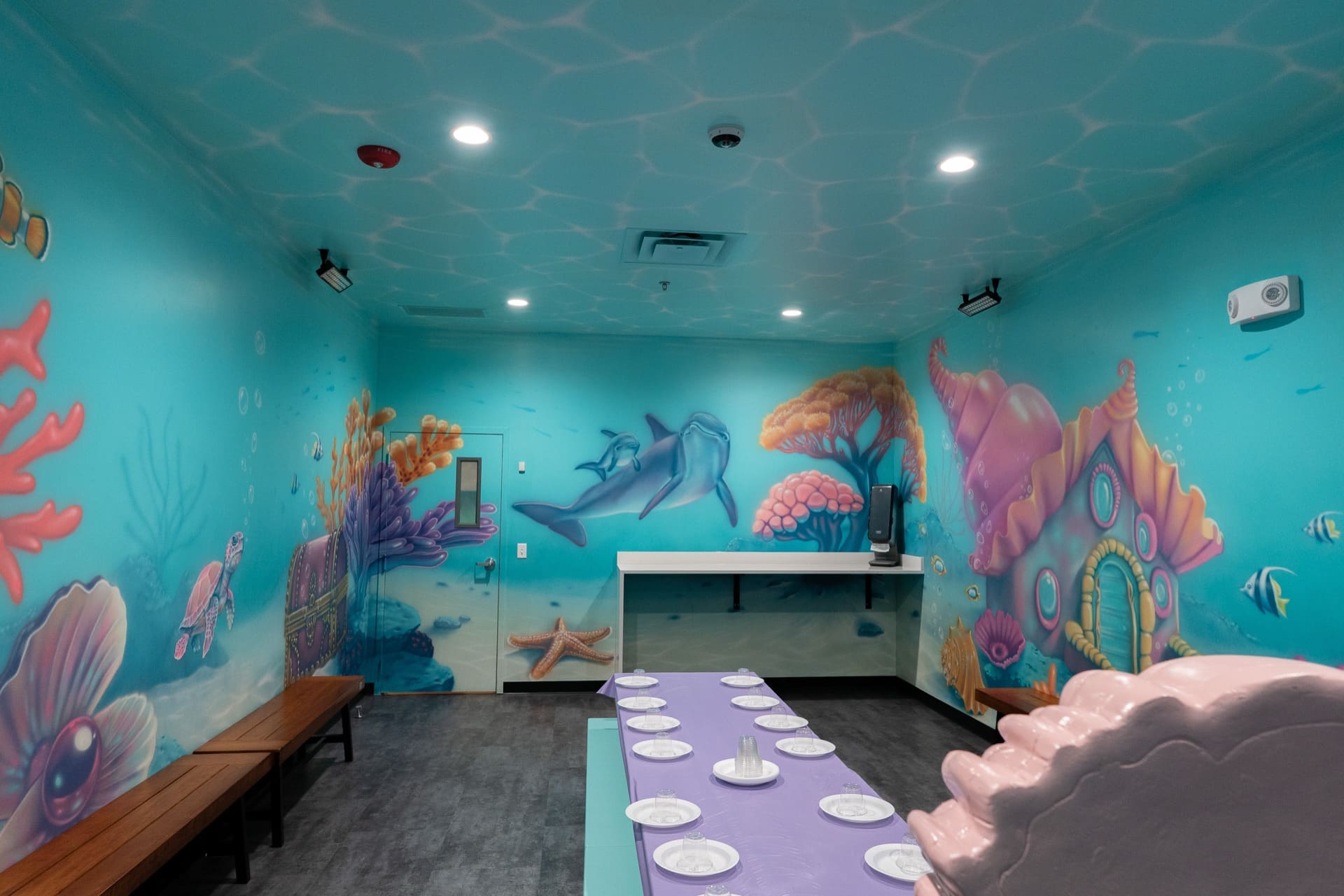 Mermaid party room, photo 9 of 9