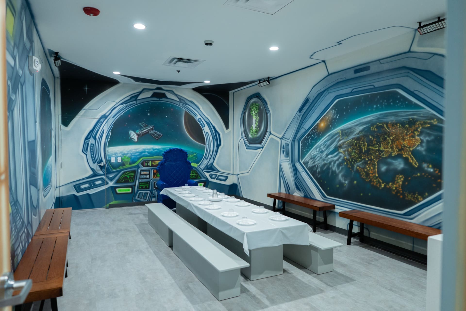Space party room, photo 1 of 9