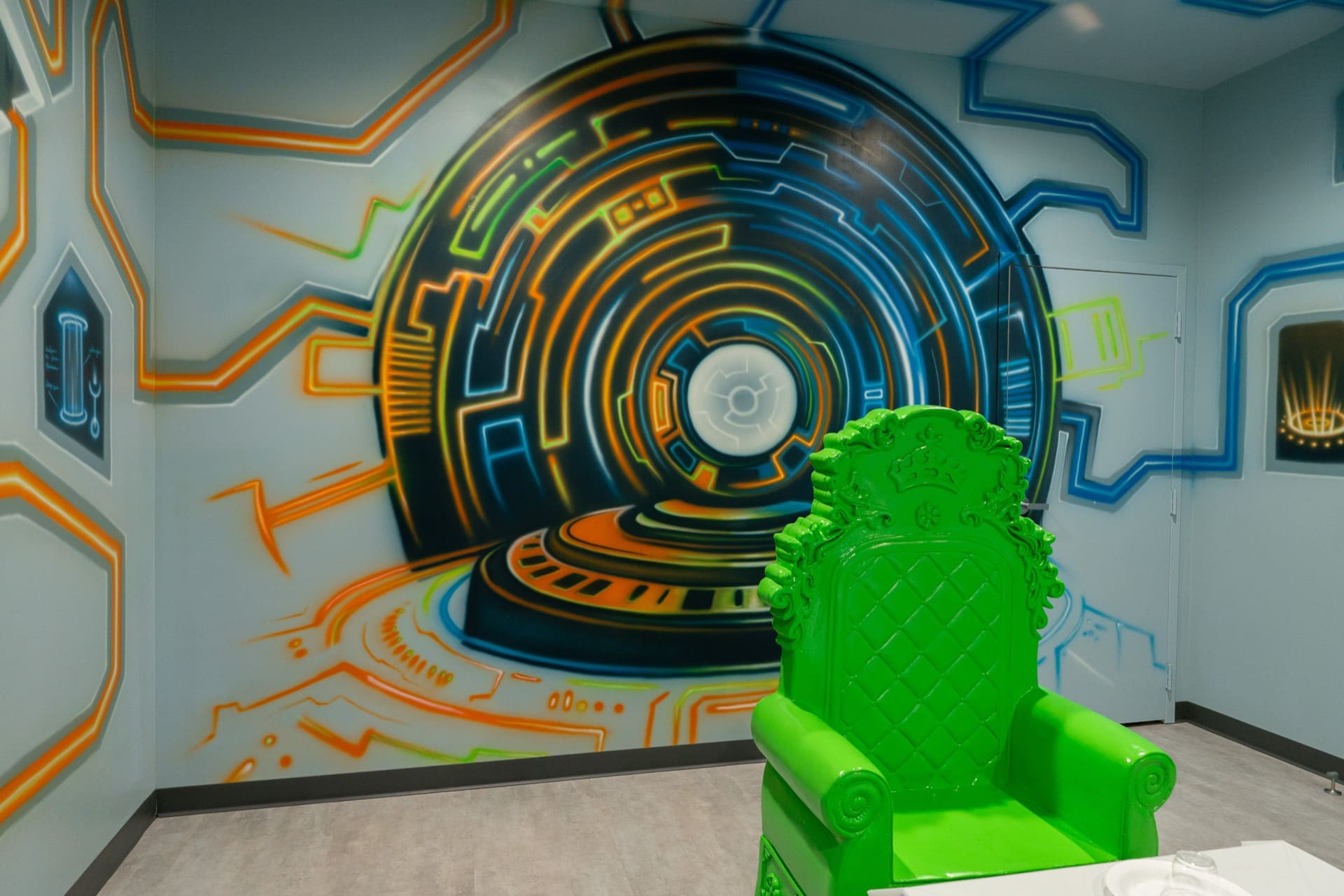 Superhero party room, photo 6 of 9
