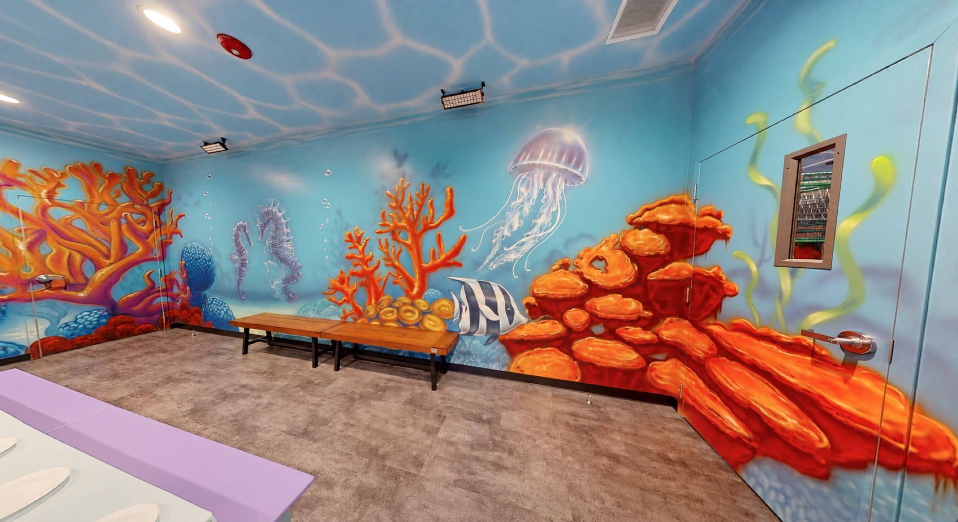 Underwater party room, photo 1 of 5