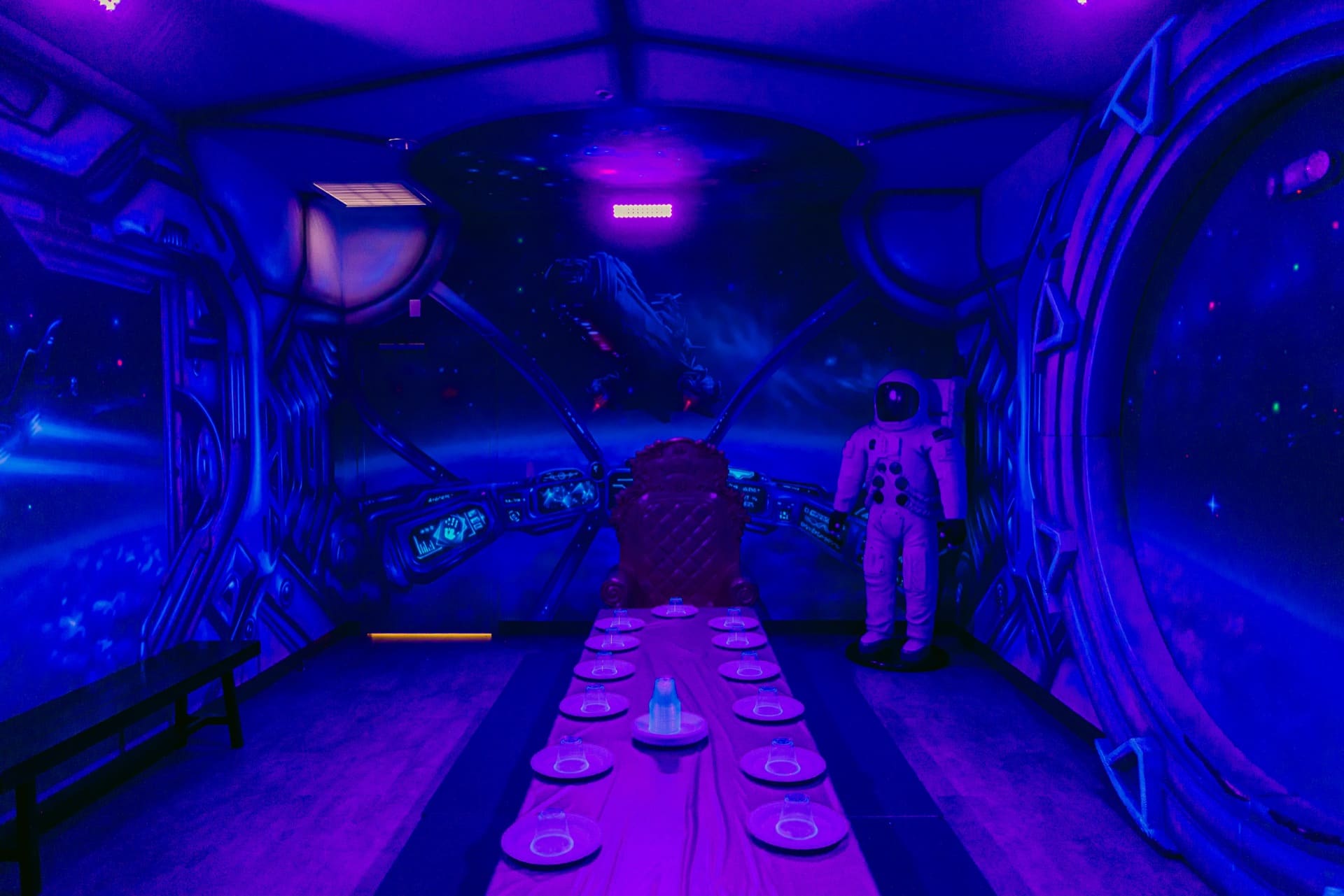 Space party room, photo 4 of 9