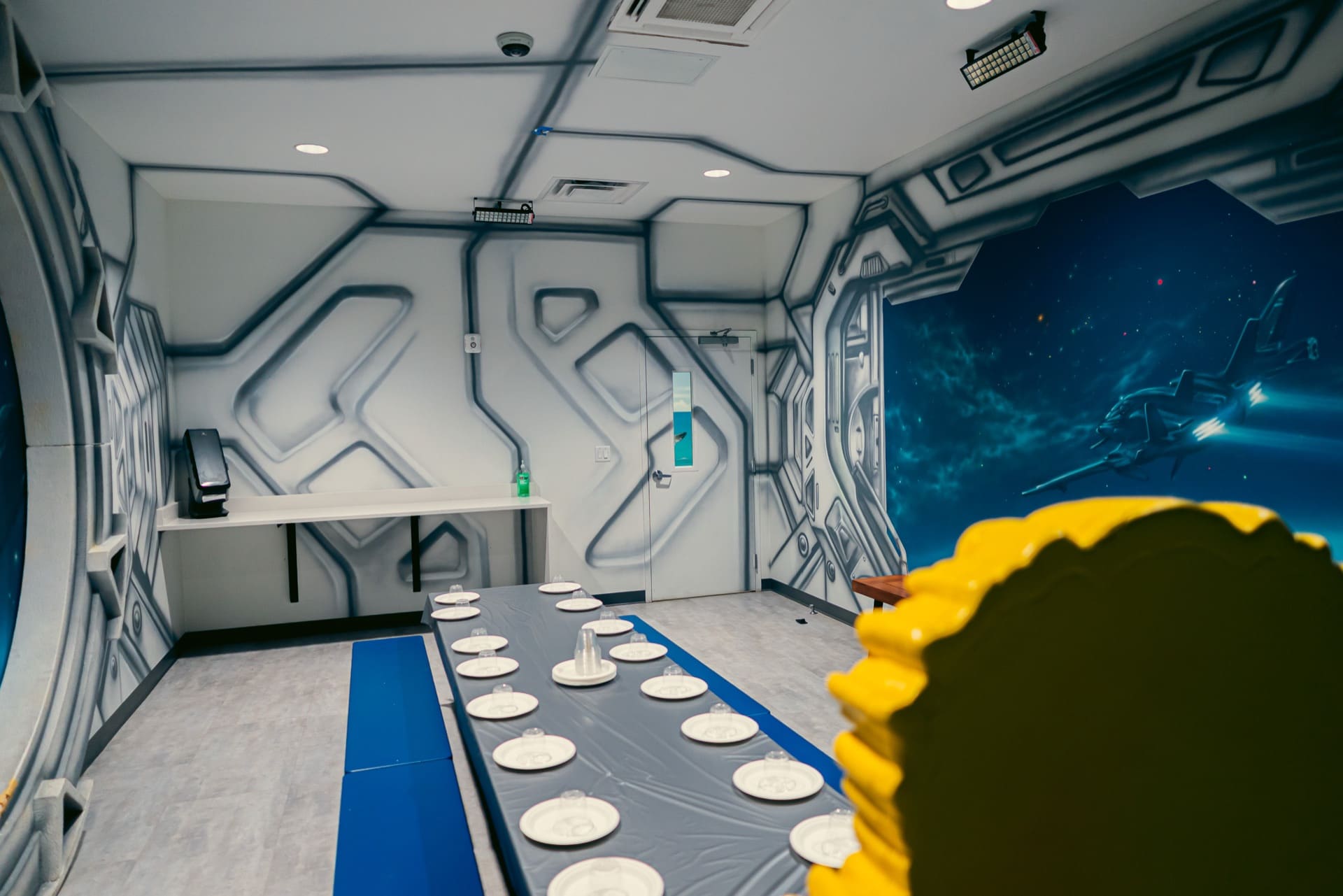 Space party room, photo 9 of 9