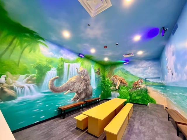 Jungle Room Themed Room